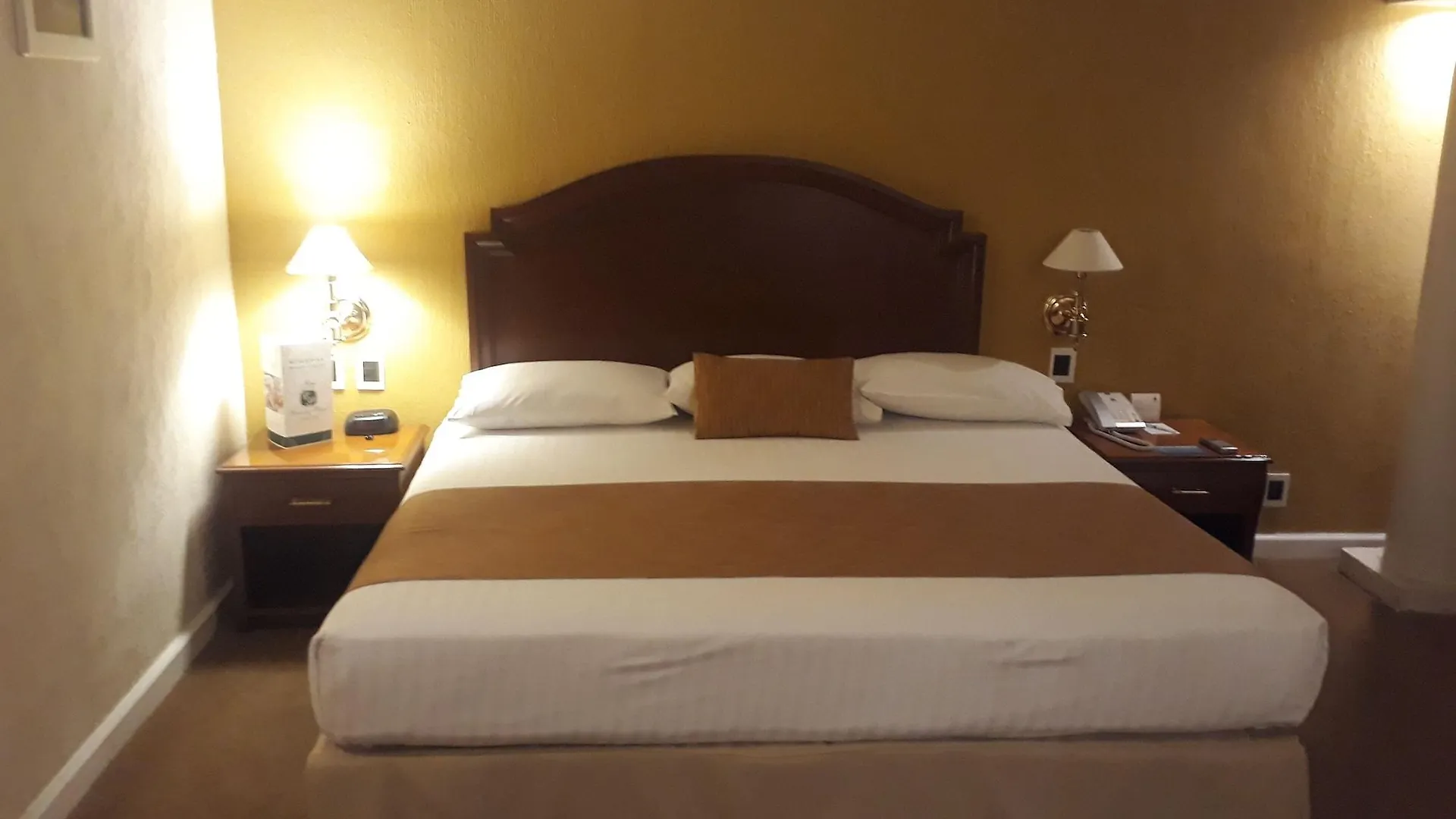 ****  Country Plaza Hotel Zapopan Mexico