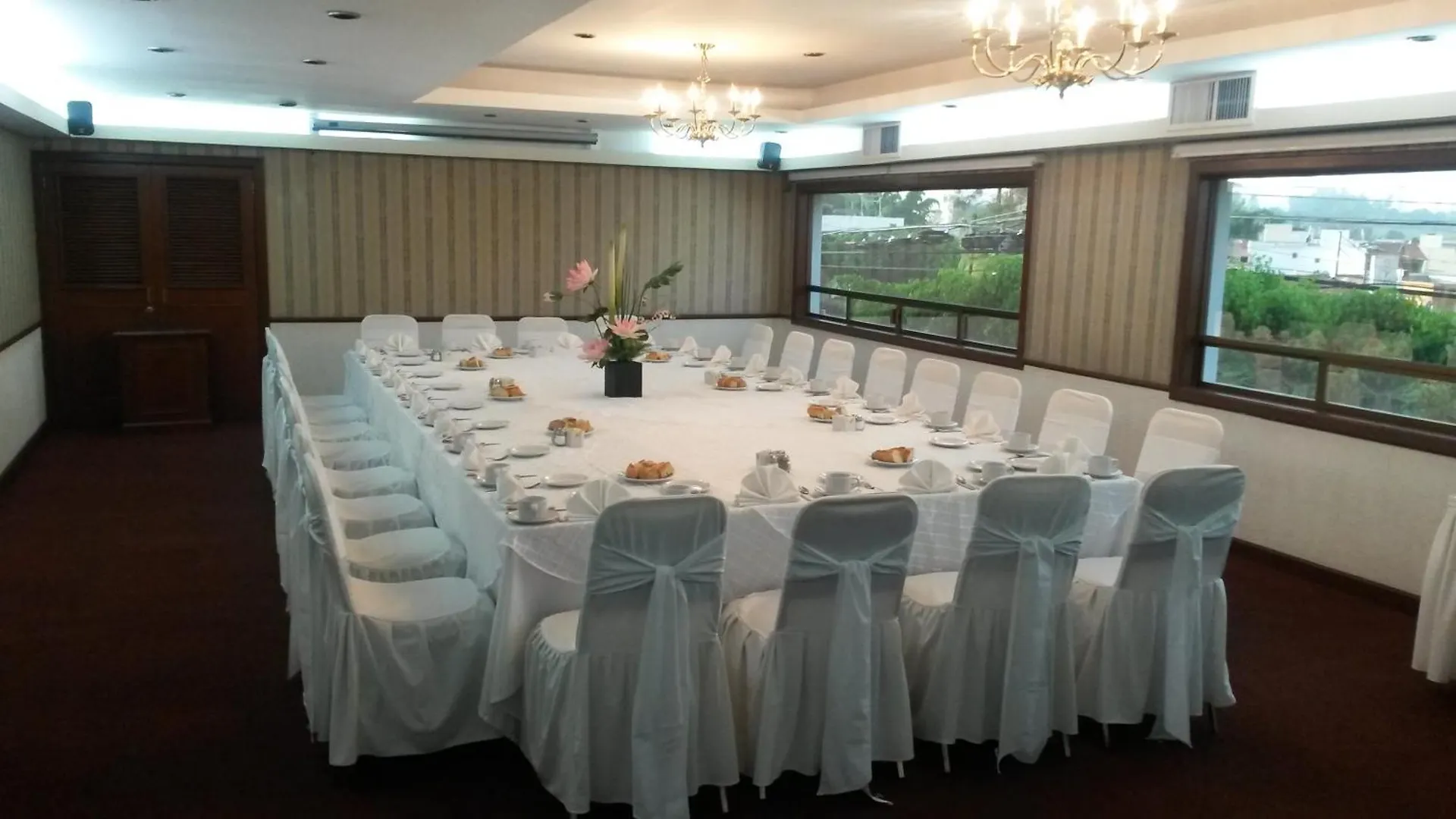 Country Plaza Hotel Zapopan
