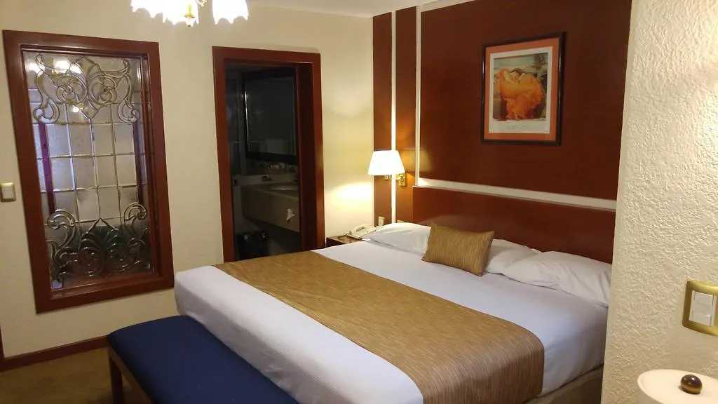 Country Plaza Hotel Zapopan 4*,  Mexico