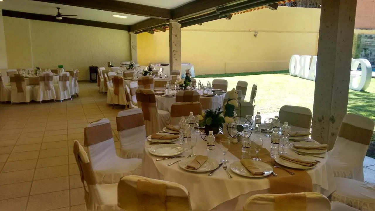 Country Plaza Hotel Zapopan 4*,  Mexico