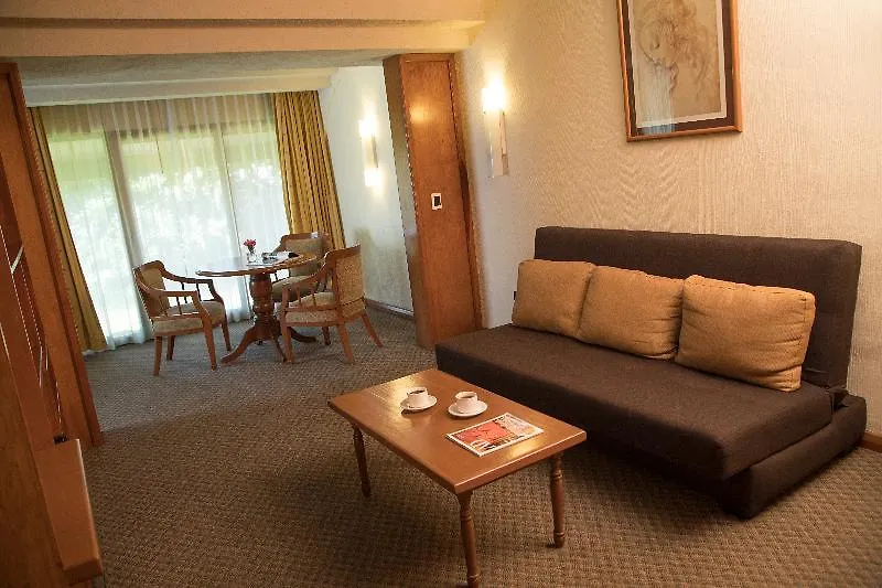 Country Plaza Hotel Zapopan 4*,